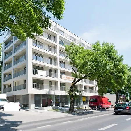 Lobzow Apartament Apartment